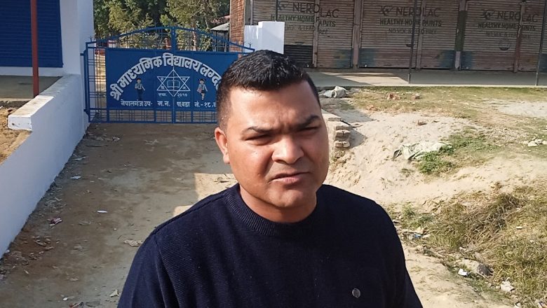 वडाअध्यक्ष बर्माबाट बिधालयका लागि सटर निर्माण