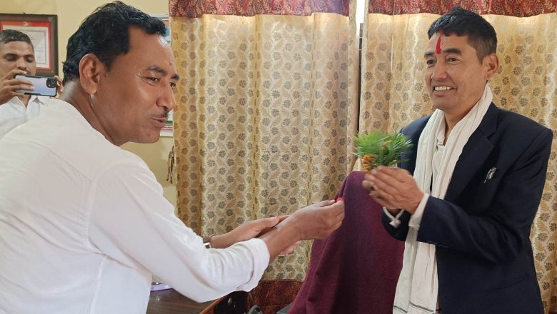 डुडुवाको नयाँ प्रमुख प्रशासकिय अधिकृतमा गुरुङ्ग