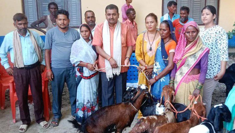 फेडोद्वारा २४ जना महिलाहरुलाई बाख्रा वितरण