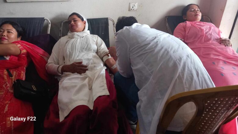 महिला पुरुष गरी १ सय ४ जनाले गरे रक्तदान