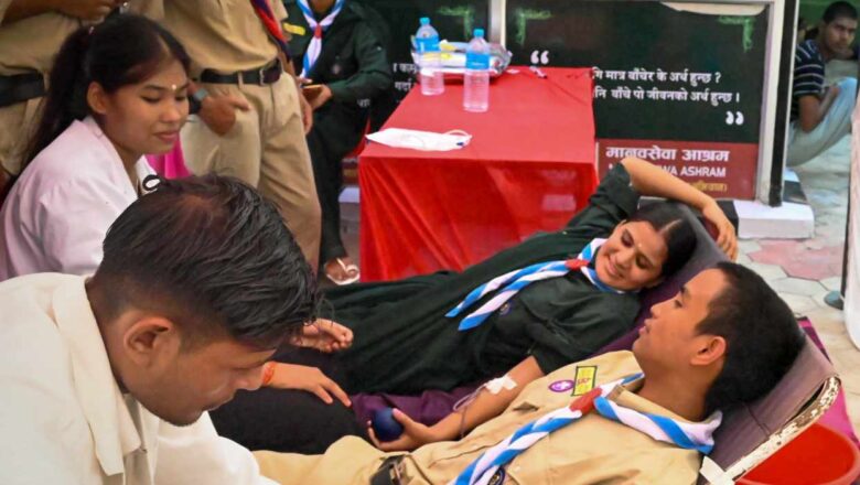 मानवसेवामा तल्लिन आश्रमको वार्षिकोत्सवमा २४ शाखामा रक्तदान