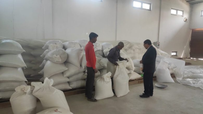 डुडुवाद्वारा बीउ उत्पादन सुरु, १४२ क्विन्टल उन्नत जातको बीउ भण्डारण
