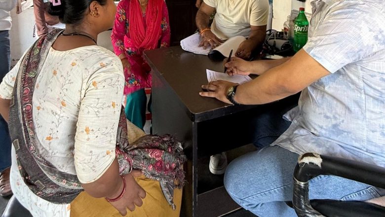 बर्दियाको ठाकुरबाबामा निःशुल्क स्वास्थ्य शिविरबाट २ सय ९४ जना लाभान्वित