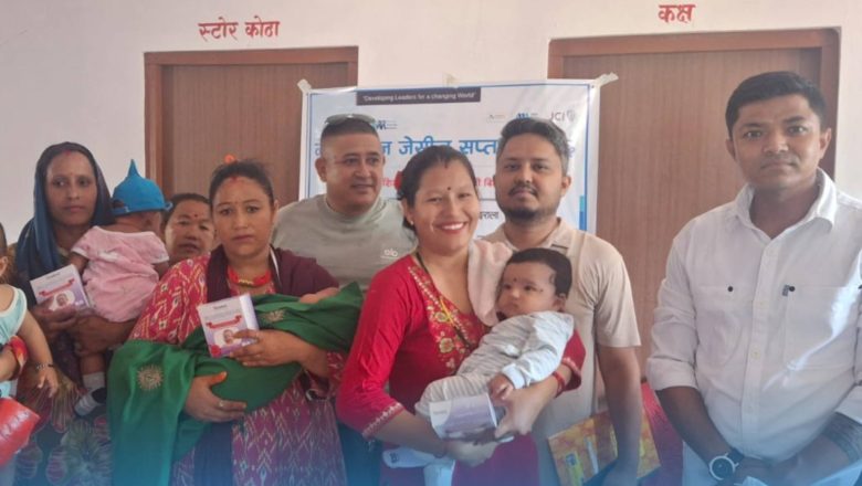 नेपालगन्ज जेसीजद्वारा नवजात शिशुहरुलाई स्वास्थ्य सामग्री वितरण