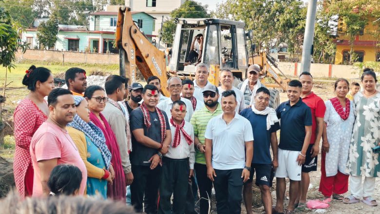 नेपालगन्ज वडा नं १८ मा विकासको गति तीव्र : एकै साथ दुई वटा सडक शिलान्यास गरि पुराना बस्तीहरुमा सडक र नाला निर्माण धमाधम हुँदै