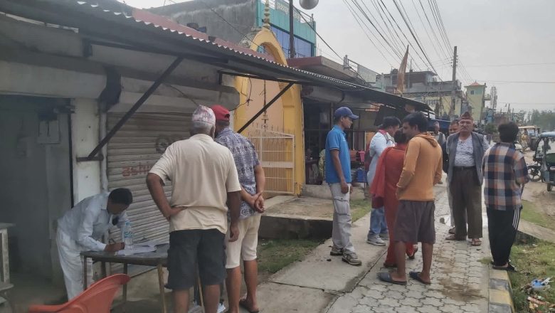 हुलाकी राजमार्ग खजुरा खण्डको सडक फराकिलो बनाउन माग गर्दै हस्ताक्षर संकलन