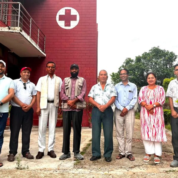 नेपाल रेडक्रसका केन्द्रिय कोषाध्यक्ष कर्माचार्यद्वारा बाँके शाखामा भेटघाट