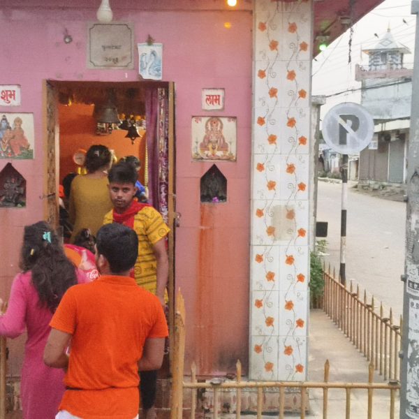 राप्तीको जल बोकेर ‘बोलबम’ : सिधनियाघाटदेखि शिवालयसम्म आस्थाको अविरल यात्रा