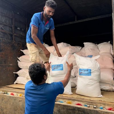 के एल दुगड ग्रुपद्वारा रसुवा क्षेत्रका बाढी प्रभावित परिवारलाई खाद्यात्र सामग्री सहयोग
