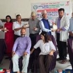 रक्त अभियन्तालाई सम्मान सहित फाउण्डेसनमा ६३ जनाले गरे रक्तदान